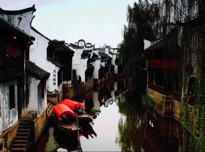 逃离废墟镇
